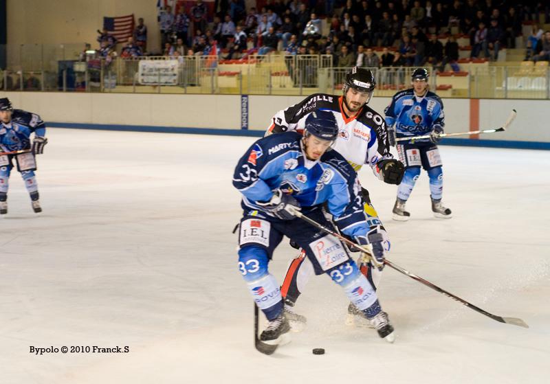 Angers  3 - 0 Caen 
