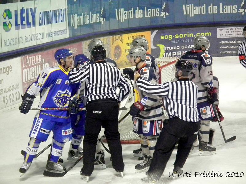 Villard-de-Lans 3 - 4 Grenoble 