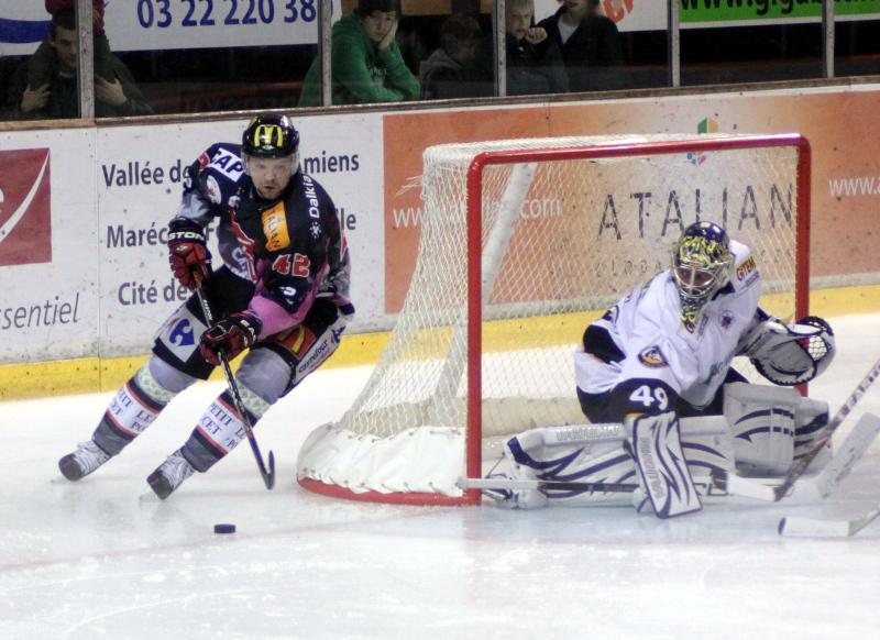 Amiens  2 - 3 Chamonix 