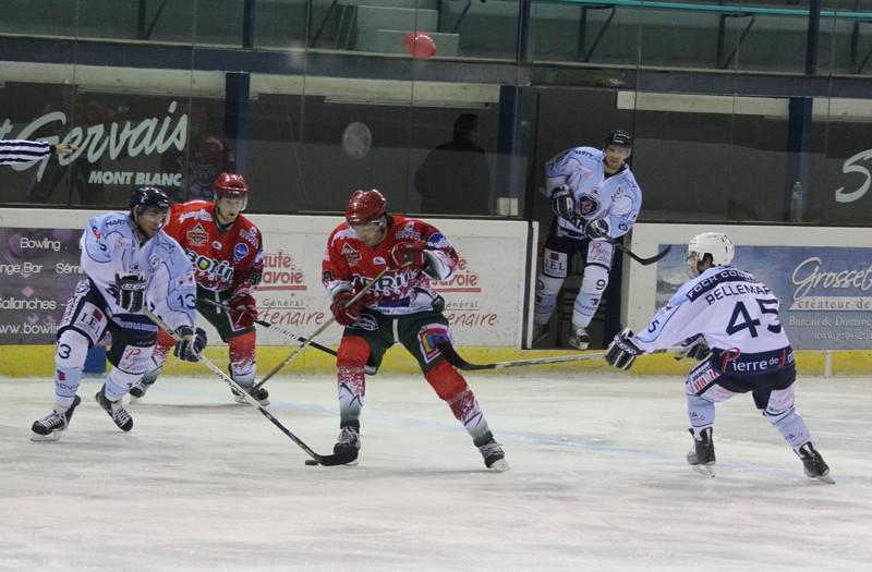 Mont-Blanc 1 - 2 Angers 