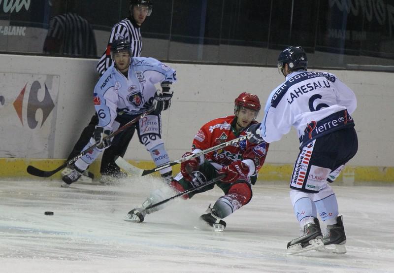 Mont-Blanc 1 - 2 Angers 