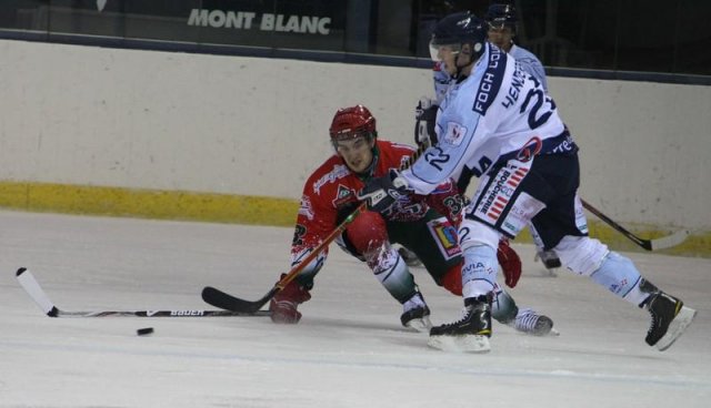 Photo hockey match Mont-Blanc - Angers  le 09/10/2010
