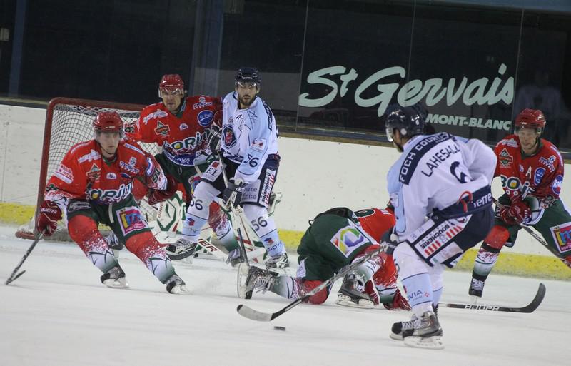 Mont-Blanc 1 - 2 Angers 