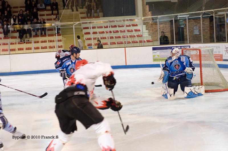 Angers  4 - 1 Neuilly/Marne