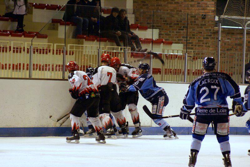 Angers  4 - 1 Neuilly/Marne