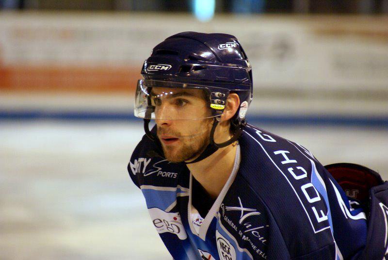 Angers  4 - 1 Neuilly/Marne