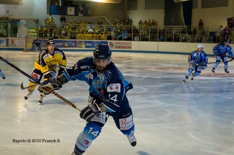 Angers  5 - 1 Rouen