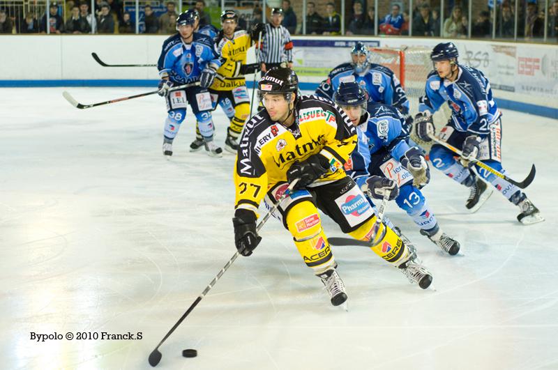 Angers  5 - 1 Rouen
