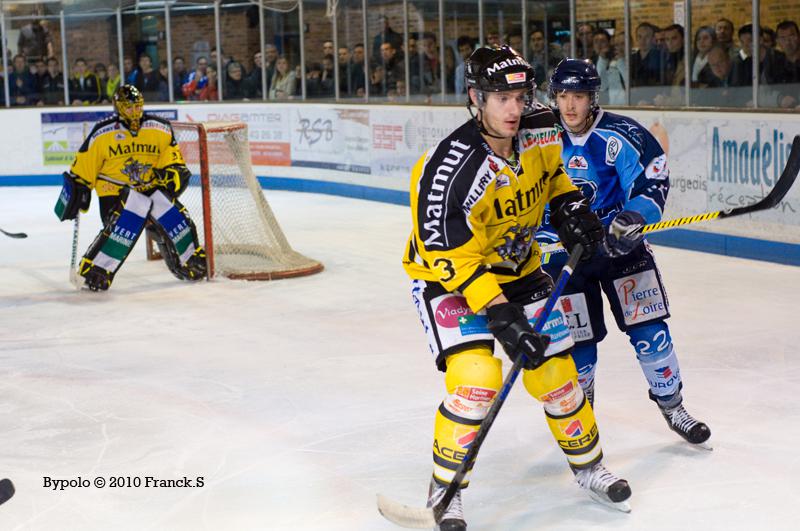 Angers  5 - 1 Rouen