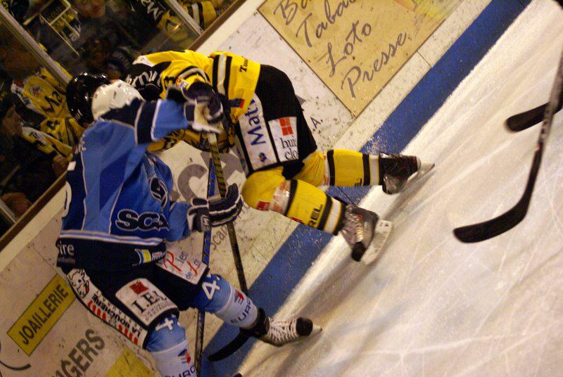 Angers  5 - 1 Rouen