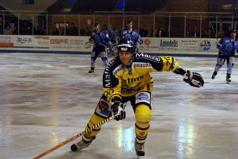 Angers  5 - 1 Rouen