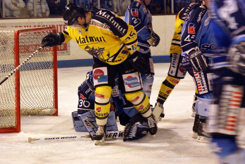 Angers  5 - 1 Rouen