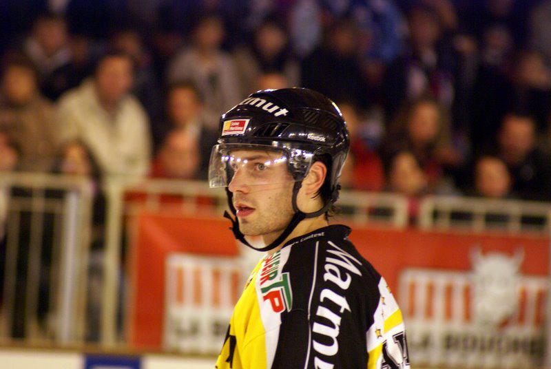 Angers  5 - 1 Rouen