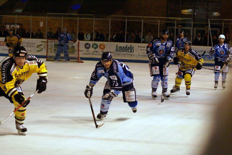 Angers  5 - 1 Rouen