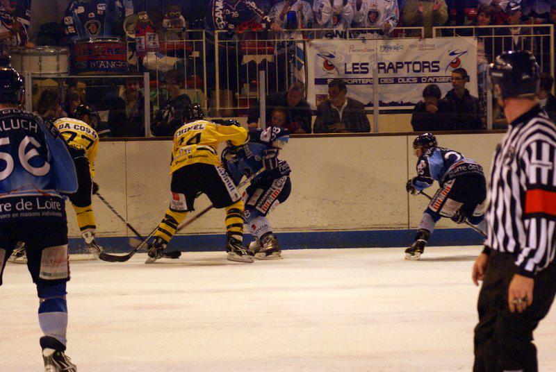 Angers  5 - 1 Rouen