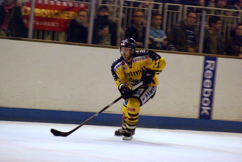 Angers  5 - 1 Rouen