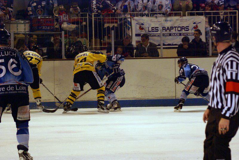 Angers  5 - 1 Rouen