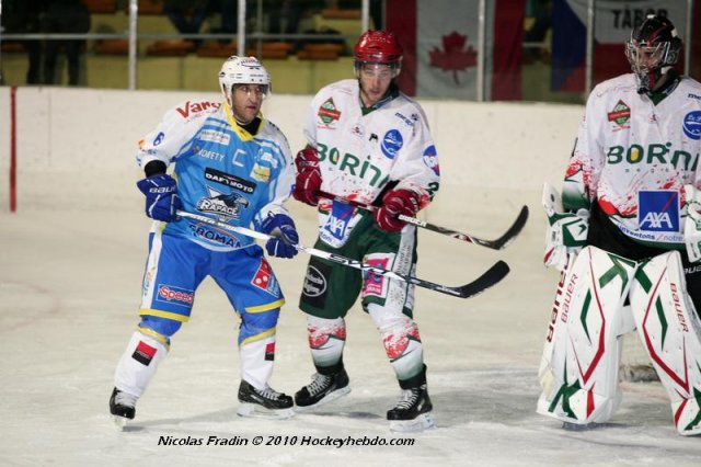Photo hockey match Gap  - Mont-Blanc le 23/10/2010