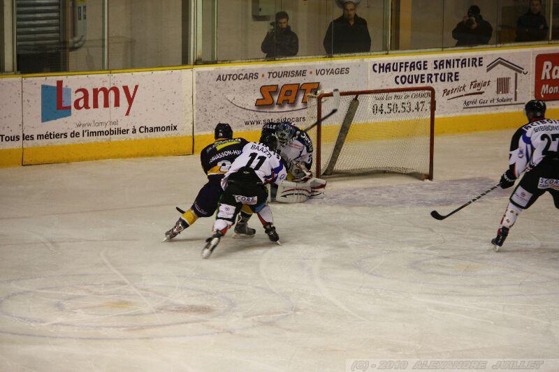 Chamonix  4 - 1 Caen 