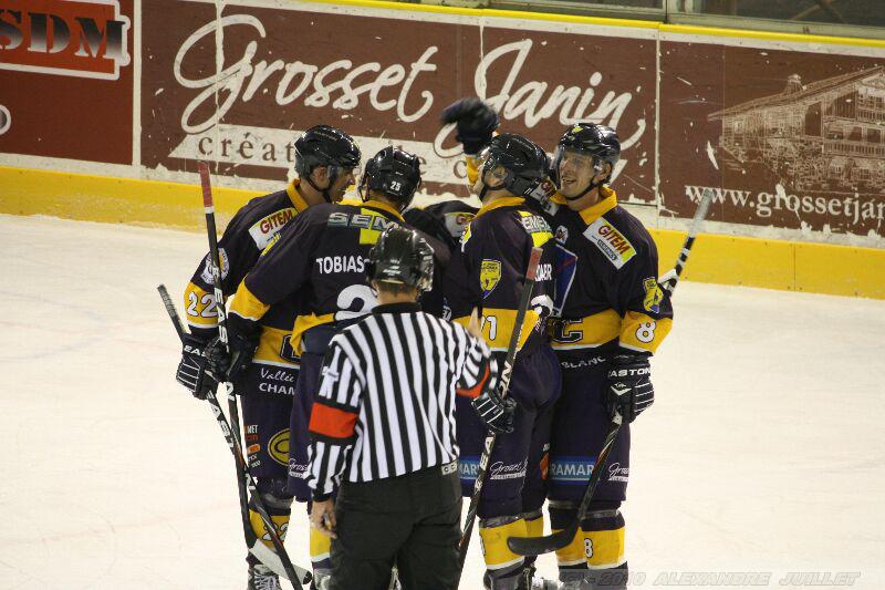 Chamonix  4 - 1 Caen 