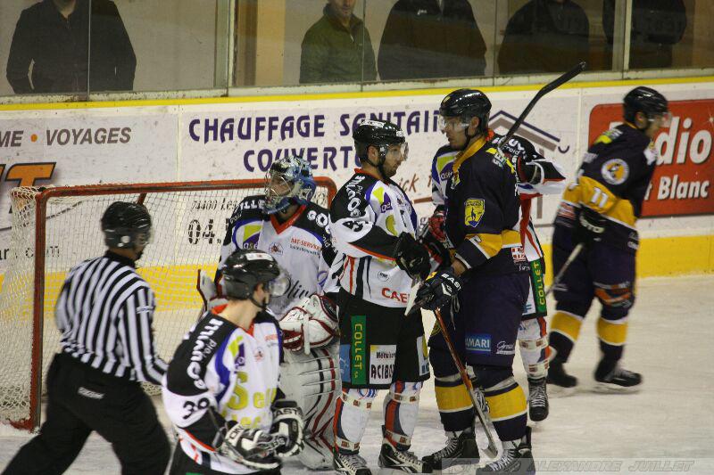 Chamonix  4 - 1 Caen 