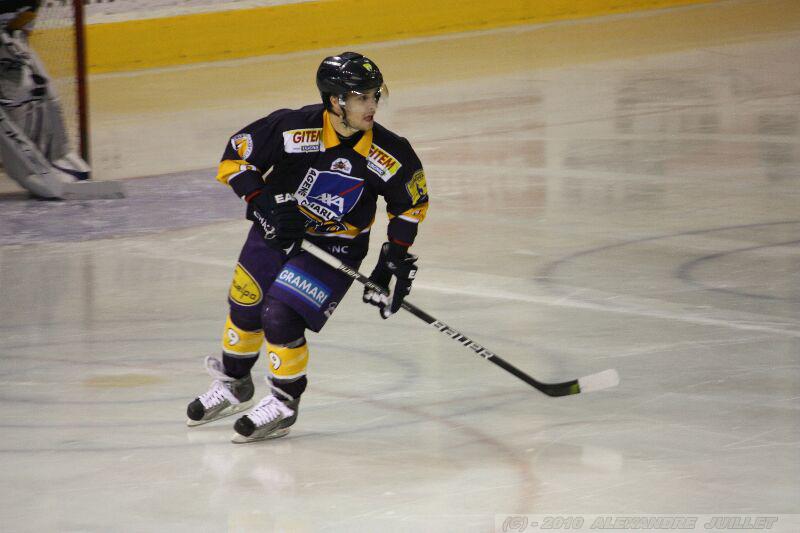 Chamonix  4 - 1 Caen 