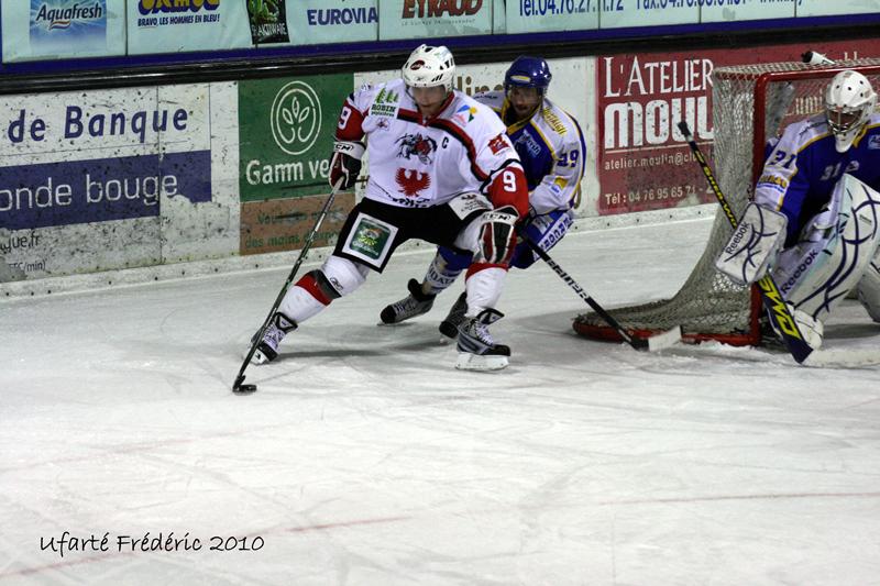 Villard-de-Lans 2 - 10 Briançon 