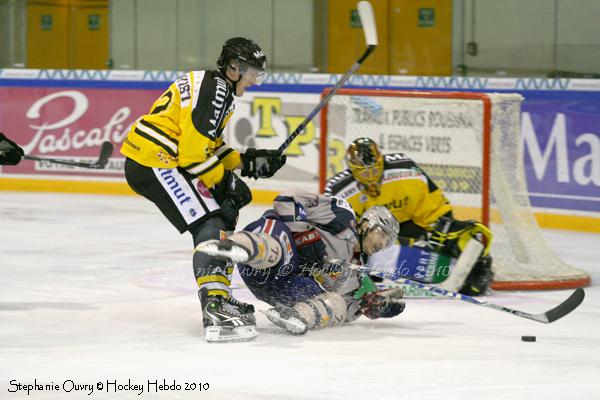 Rouen 8 - 1 Grenoble 