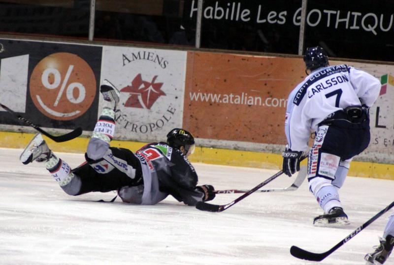 Amiens  1 - 5 Angers 