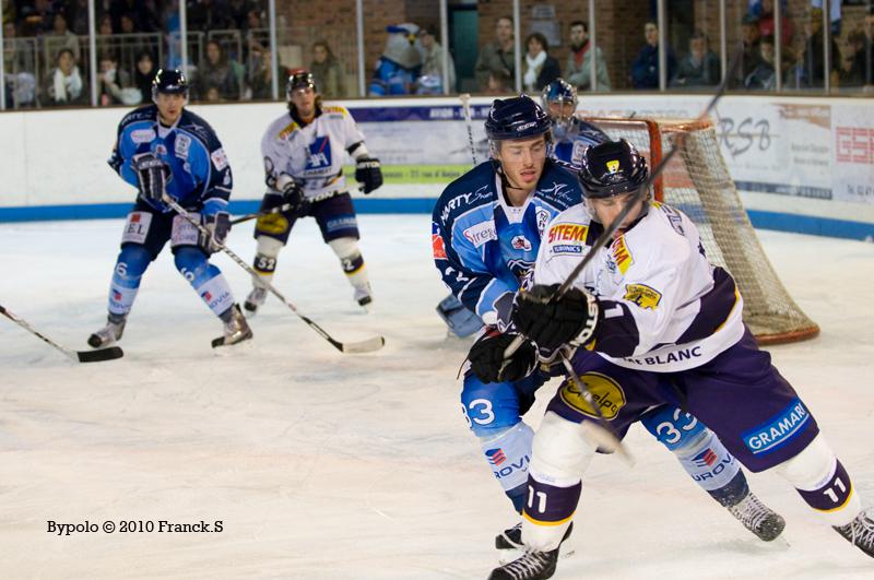 Angers  1 - 0 Chamonix 