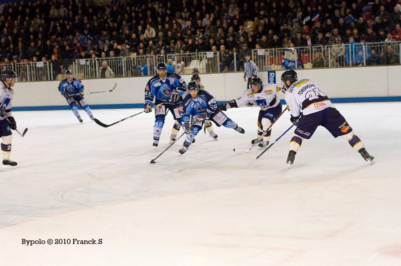Angers  1 - 0 Chamonix 