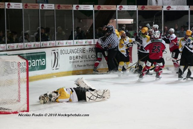 Photo hockey match Briançon  - Strasbourg  le 30/10/2010
