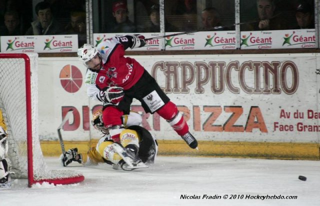Photo hockey match Briançon  - Strasbourg  le 30/10/2010