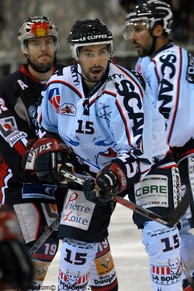 Grenoble  5 - 4 Angers 