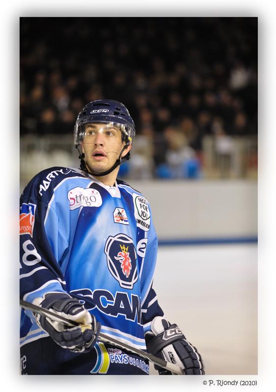 Angers  1 - 0 Chamonix 