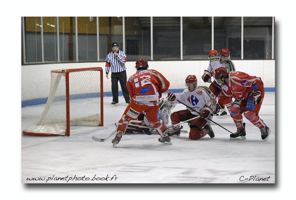 Valence 2 - 3 Courbevoie 
