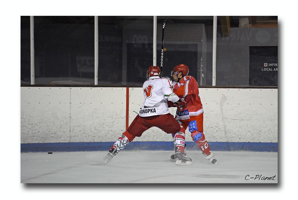 Valence 2 - 3 Courbevoie 