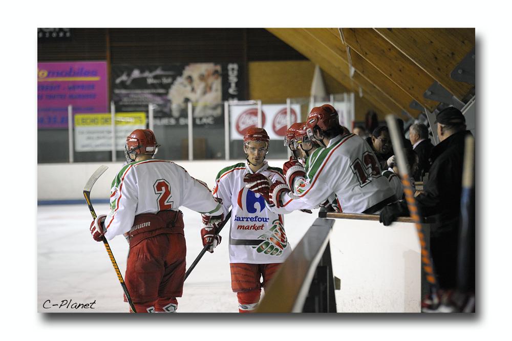 Valence 2 - 3 Courbevoie 