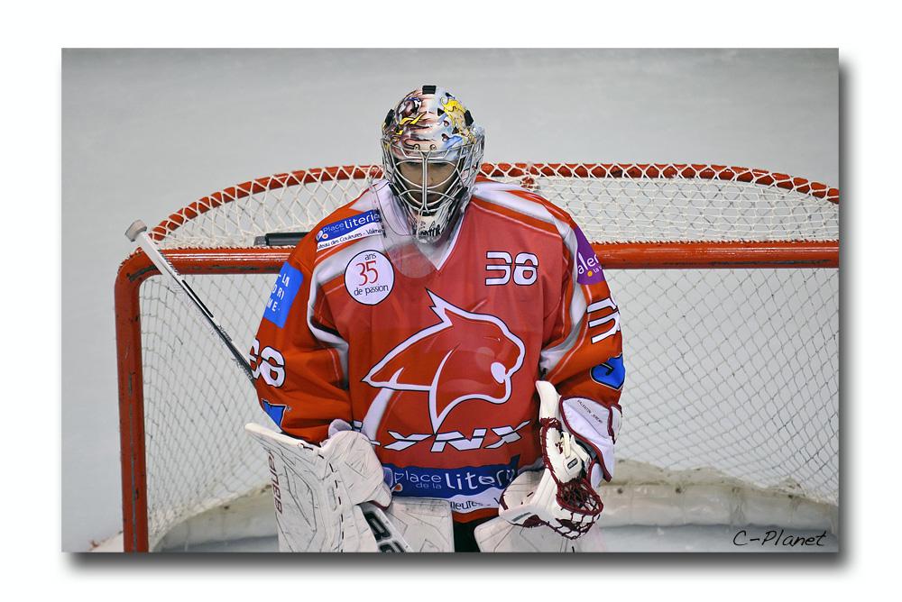 Valence 2 - 3 Courbevoie 