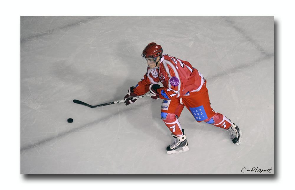 Valence 2 - 3 Courbevoie 