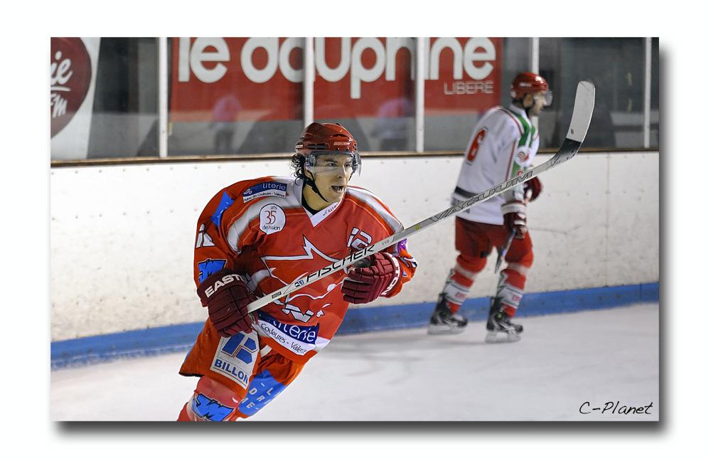 Valence 2 - 3 Courbevoie 