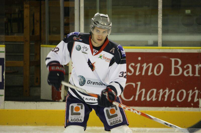 Chamonix  3 - 4 Grenoble 