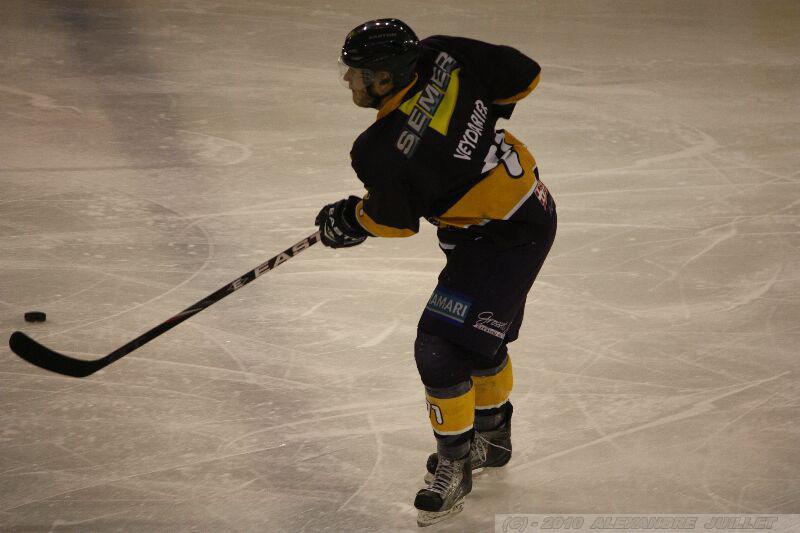 Chamonix  3 - 4 Grenoble 