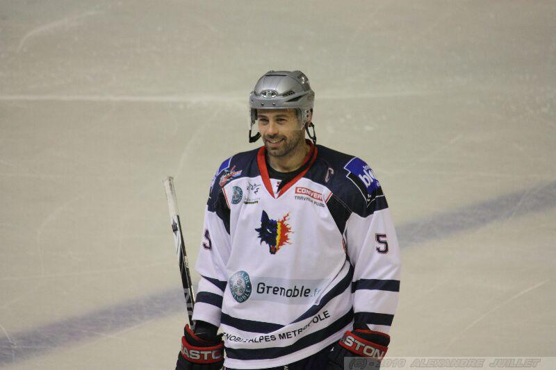 Chamonix  3 - 4 Grenoble 