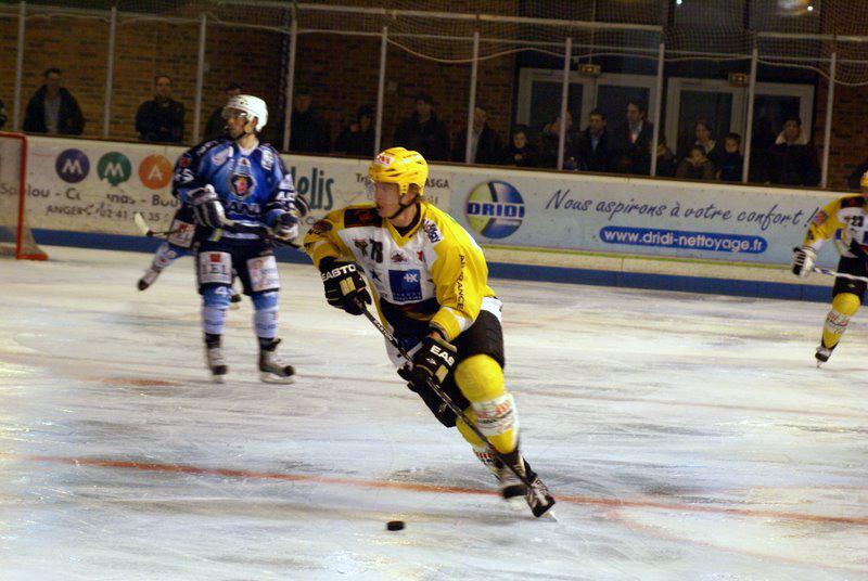Angers  5 - 1 Strasbourg 