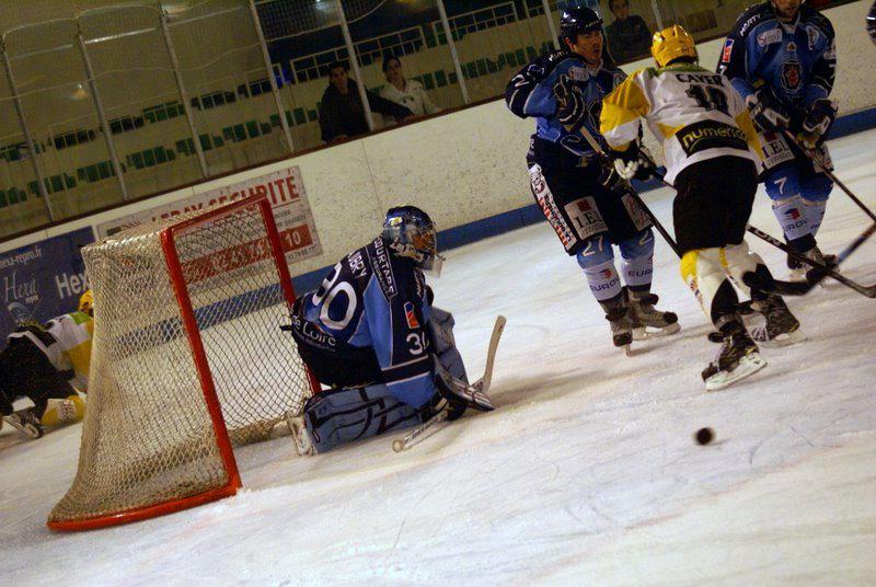 Angers  5 - 1 Strasbourg 