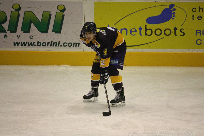 Chamonix  2 - 3 Grenoble 
