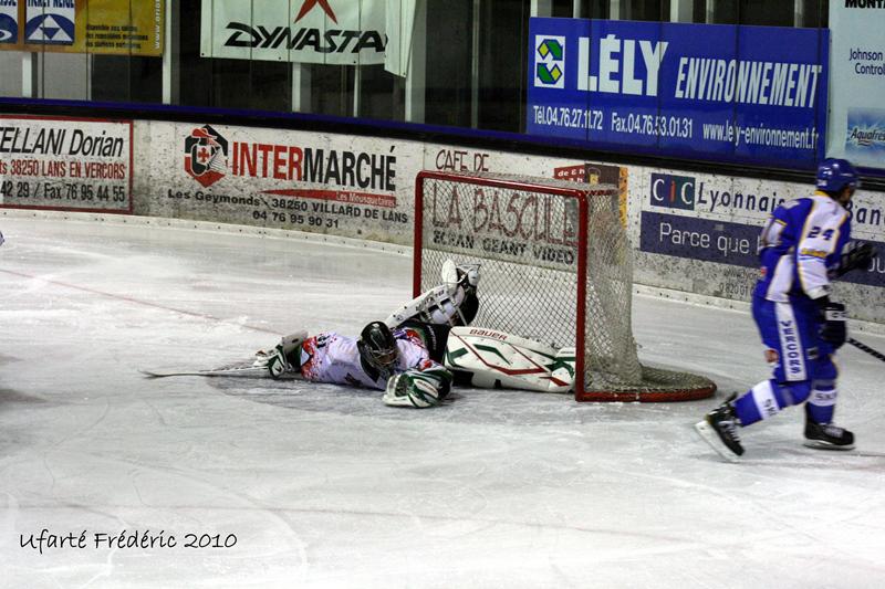 Villard-de-Lans 2 - 4 Mont-Blanc