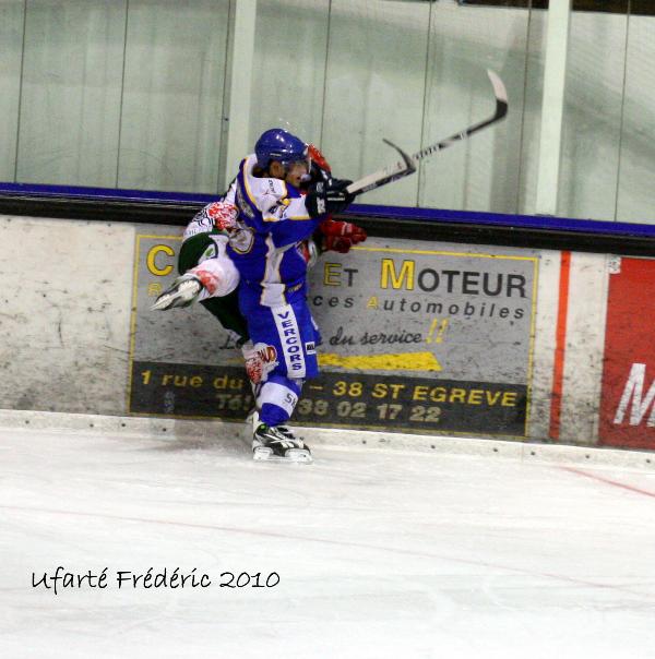 Villard-de-Lans 2 - 4 Mont-Blanc