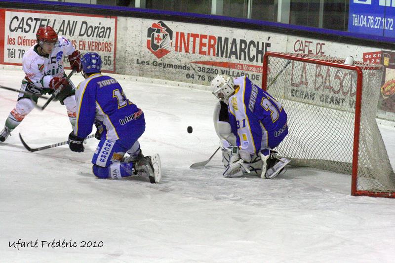 Villard-de-Lans 2 - 4 Mont-Blanc
